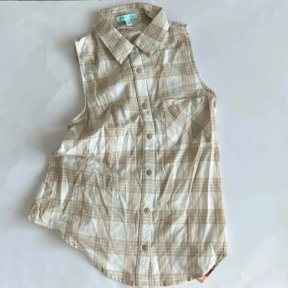 NWT‎ Tan Plaid Top Sz S